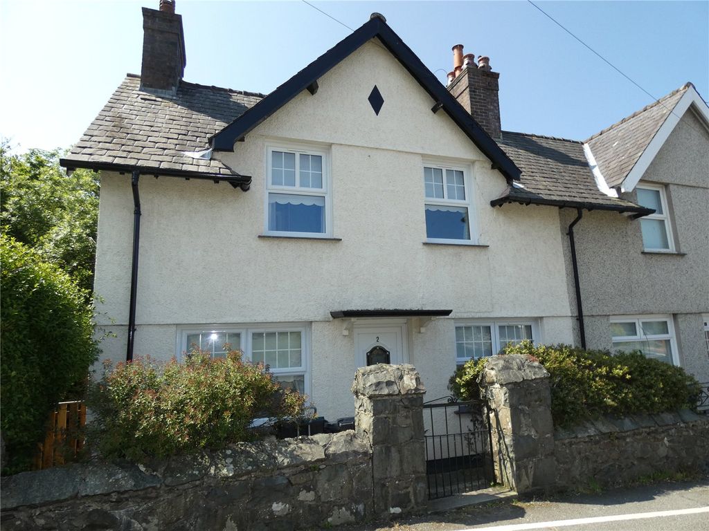 3 bed semi-detached house for saleValley Road, Llanfairfechan, Conwy LL33