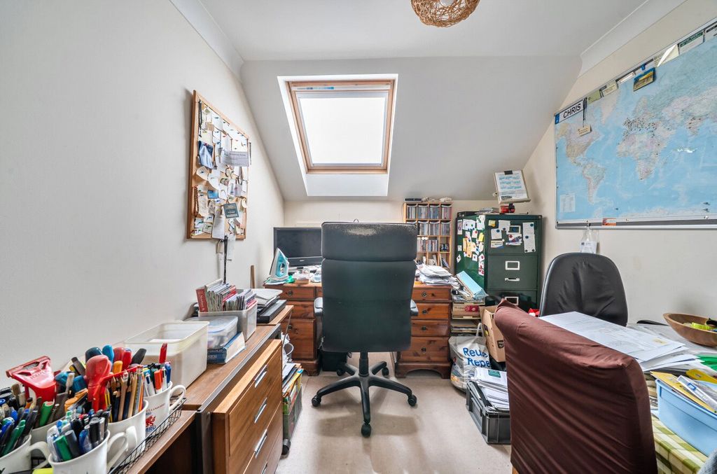 Additional image 6 of 2 bed flat for saleThurlow Grange, Newbury, Berkshire RG14