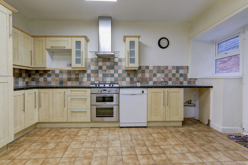 2 bed flat for saleNewgate Street, Morpeth NE61 photo 3