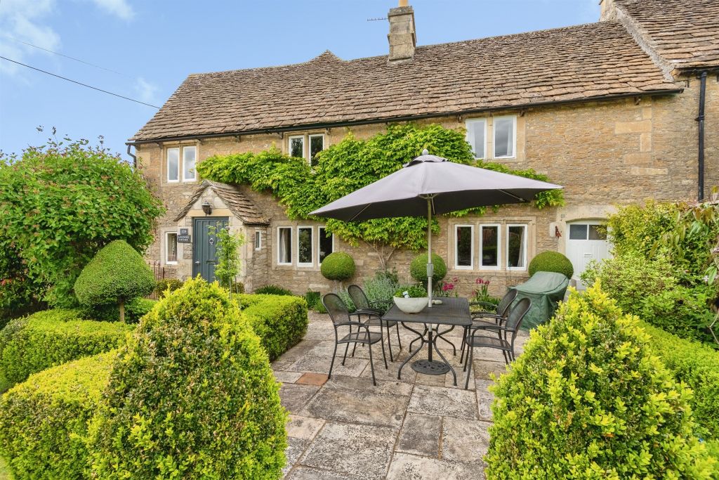 3 bed semi-detached house for saleFirst Lane, Whitley, Melksham SN12