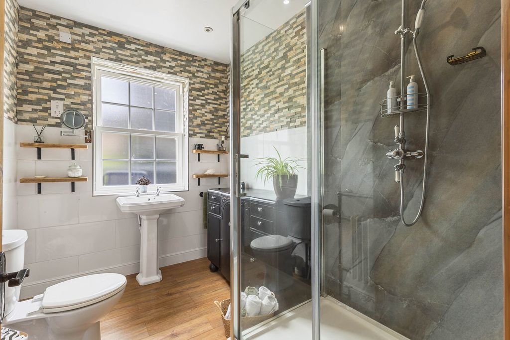 Additional image 20 of 4 bed detached house for saleCastle Cottage, Spink Lane, Pontefract WF8