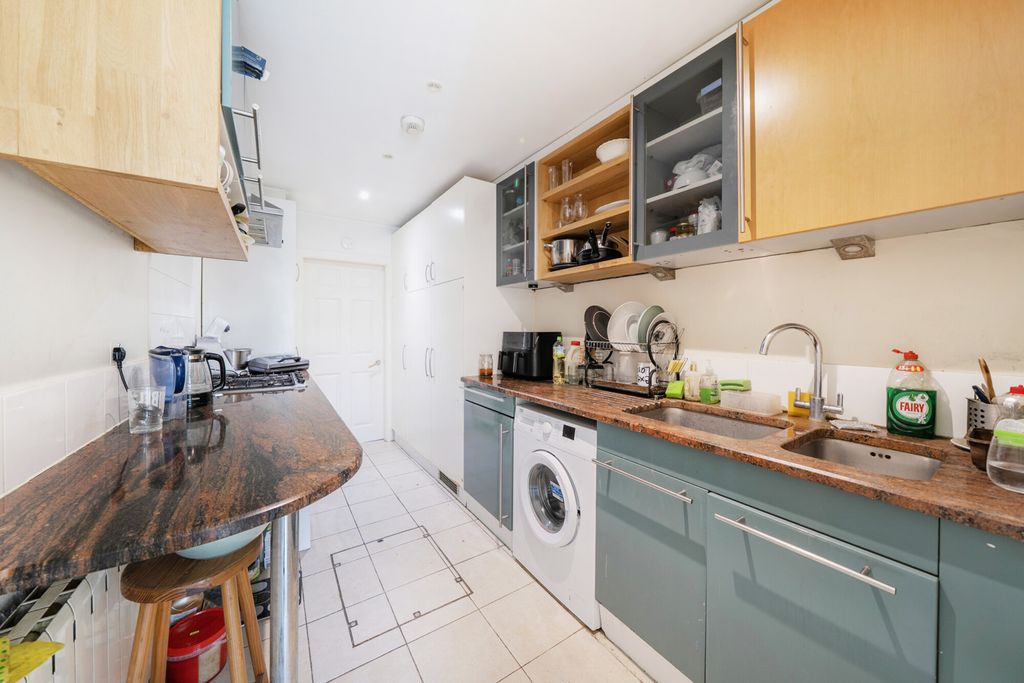 Additional image 4 of 5 bed semi-detached house for saleHawtrey Avenue, Northolt UB5