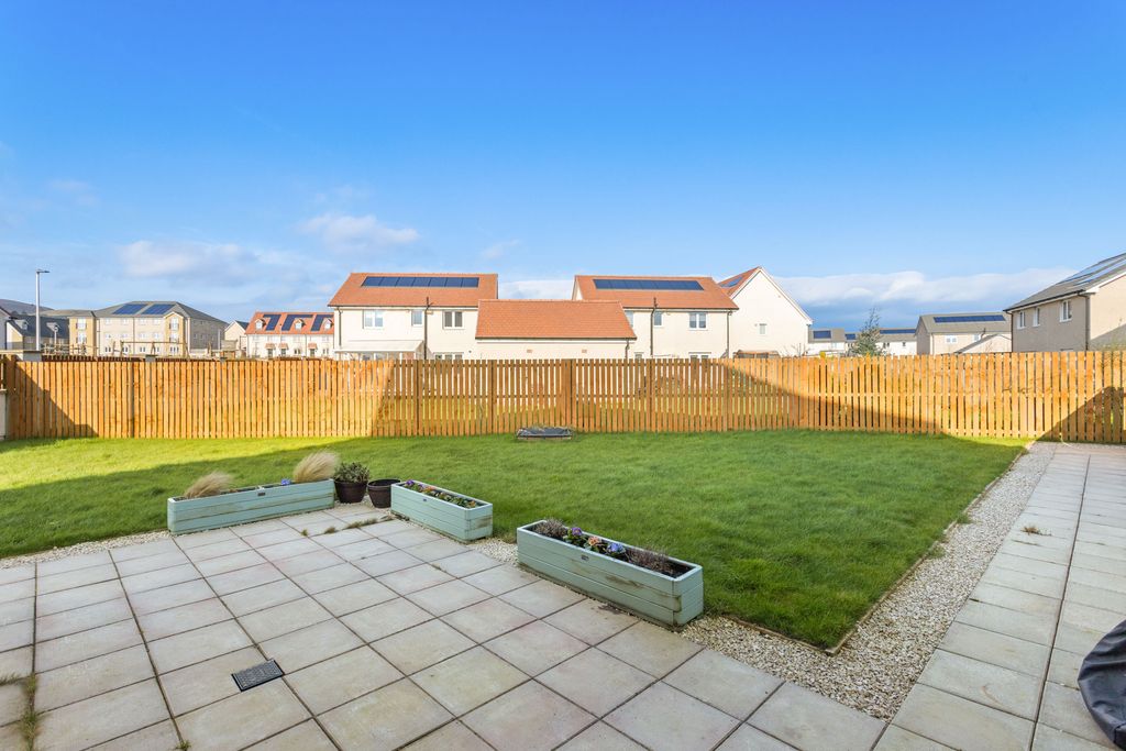 Additional image 28 of 4 bed town house for sale15 Bonaille Drive, Bilston EH25