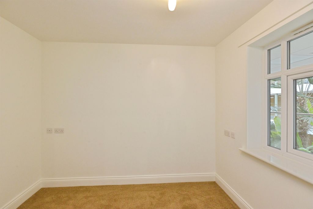 Additional image 10 of 2 bed flat for saleWestbury Lane, Newport Pagnell MK16