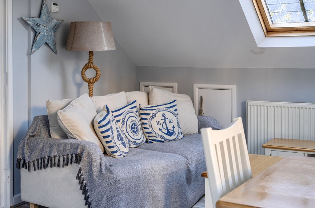 Additional image 9 of 1 bed flat for saleLower Market Street, Looe, Cornwall PL13