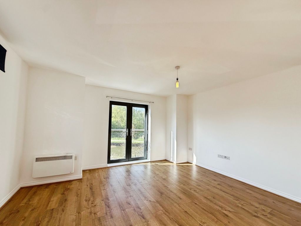 2 bed flat for salePearson Place, Leigh WN7 photo 4