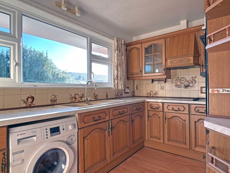2 bed flat for saleSid Vale Close, Sidford, Sidmouth EX10 photo 5