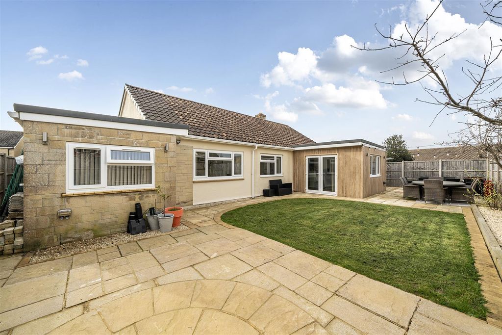 Additional image 2 of 3 bed detached bungalow for saleAshfield Park, Martock TA12