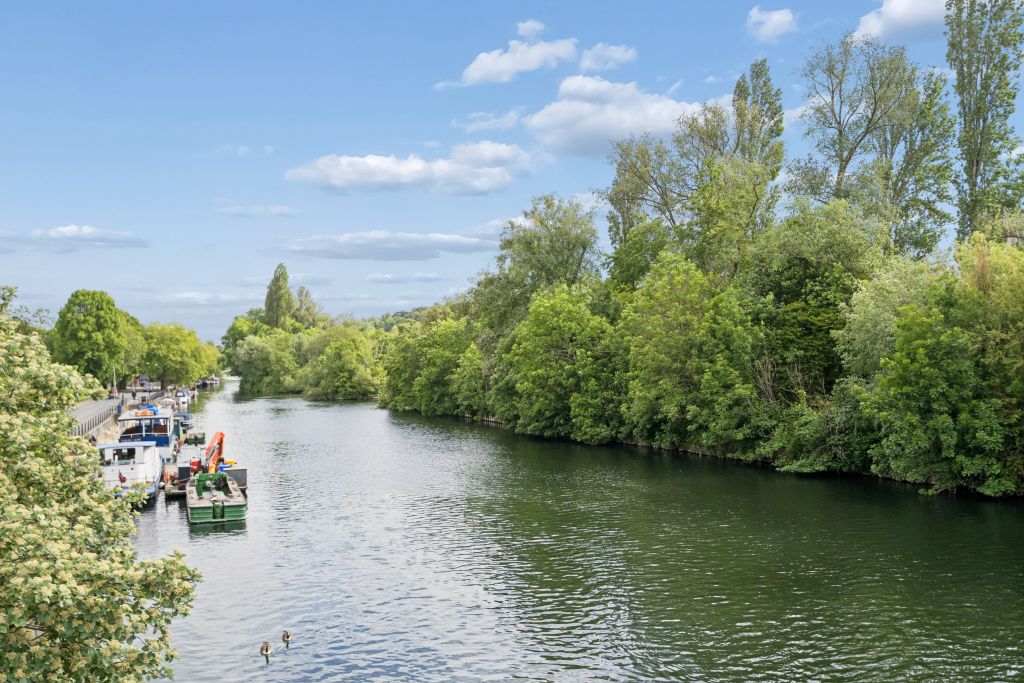 2 bed flat for saleRiver Views, Maidenhead SL6 photo 2