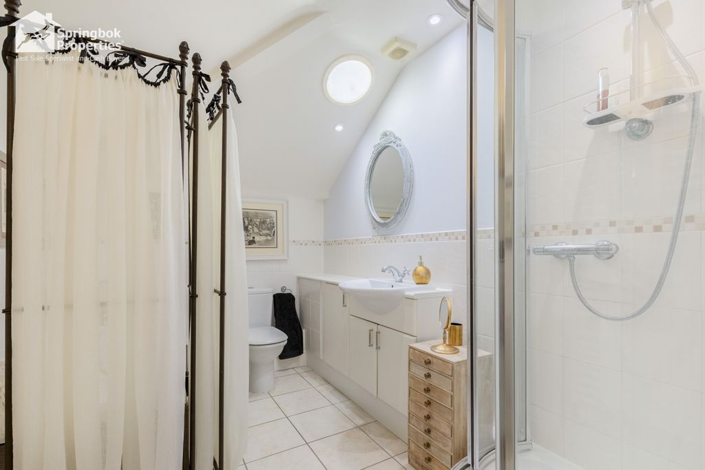 Additional image 14 of 2 bed flat for saleWilhelmina Close, Leamington Spa, Warwickshire CV32