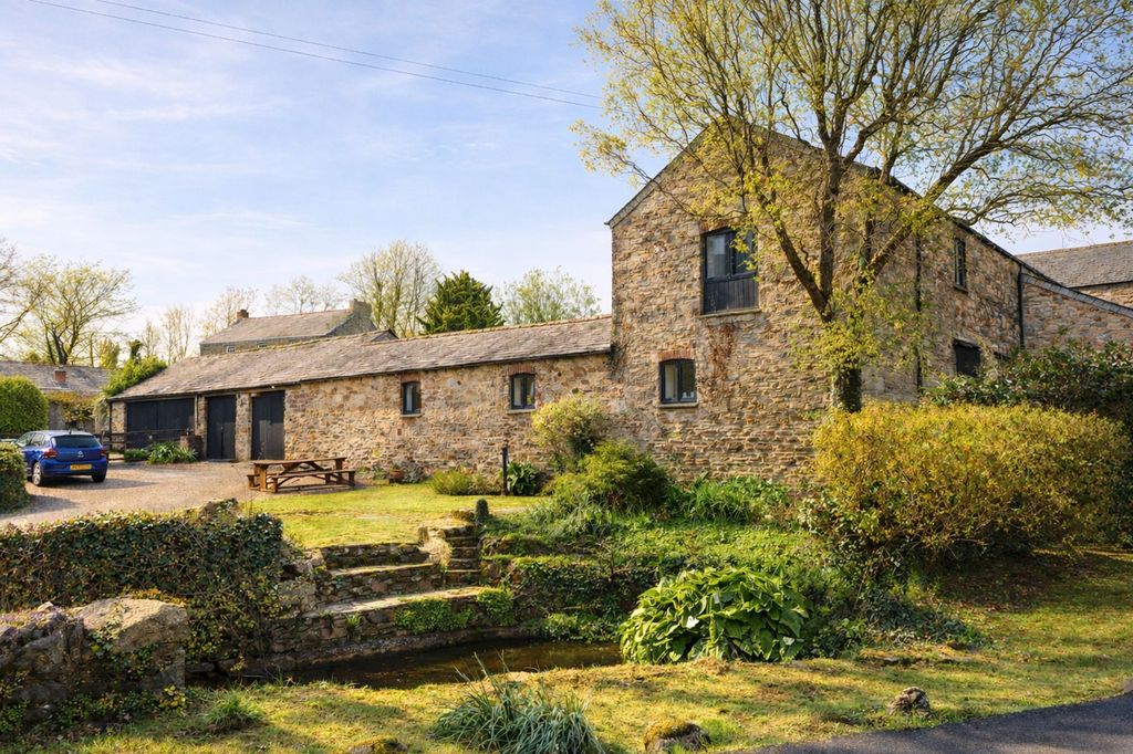 4 bed semi-detached house for saleRialton Barton, Newquay TR8