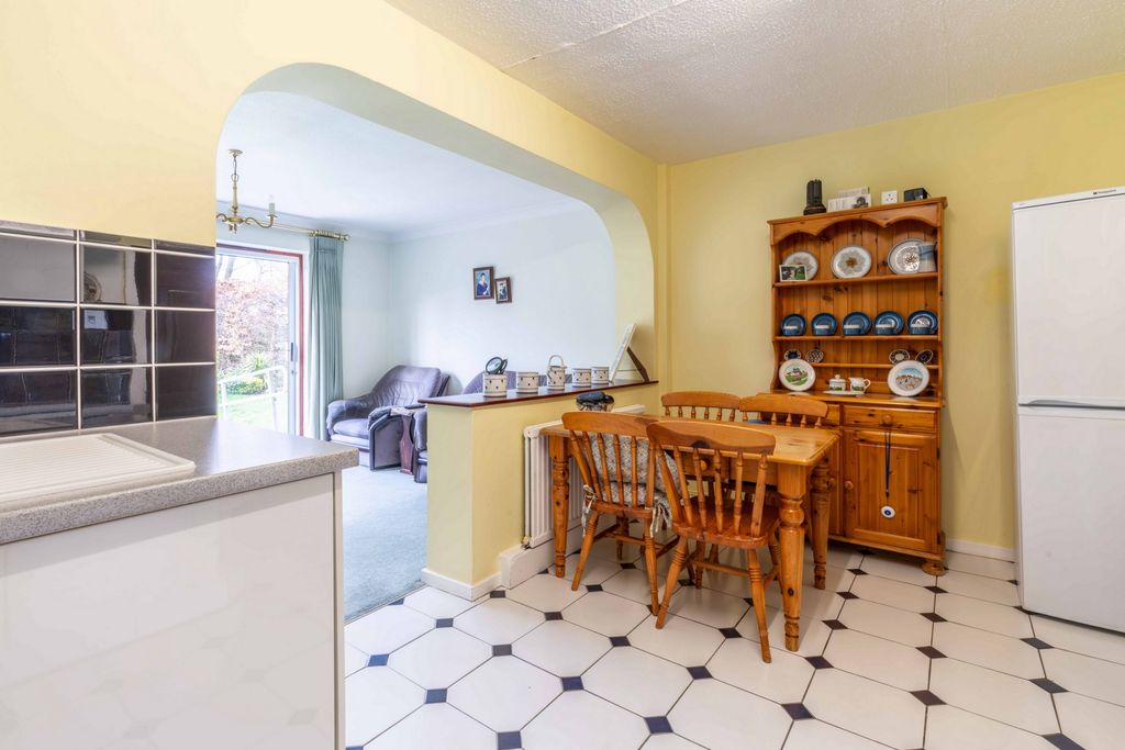Additional image 5 of 4 bed detached house for saleOsborne Road, Potters Bar EN6