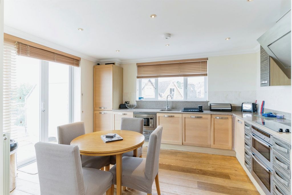 Additional image 6 of 2 bed flat for saleAlta Vista Road, Paignton TQ4