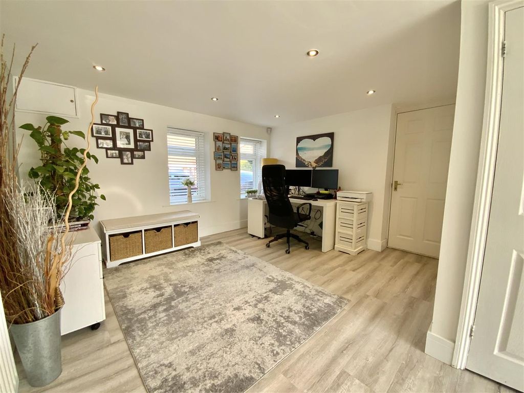 Additional image 9 of 4 bed detached house for saleMountsfield Close, Newport Pagnell MK16