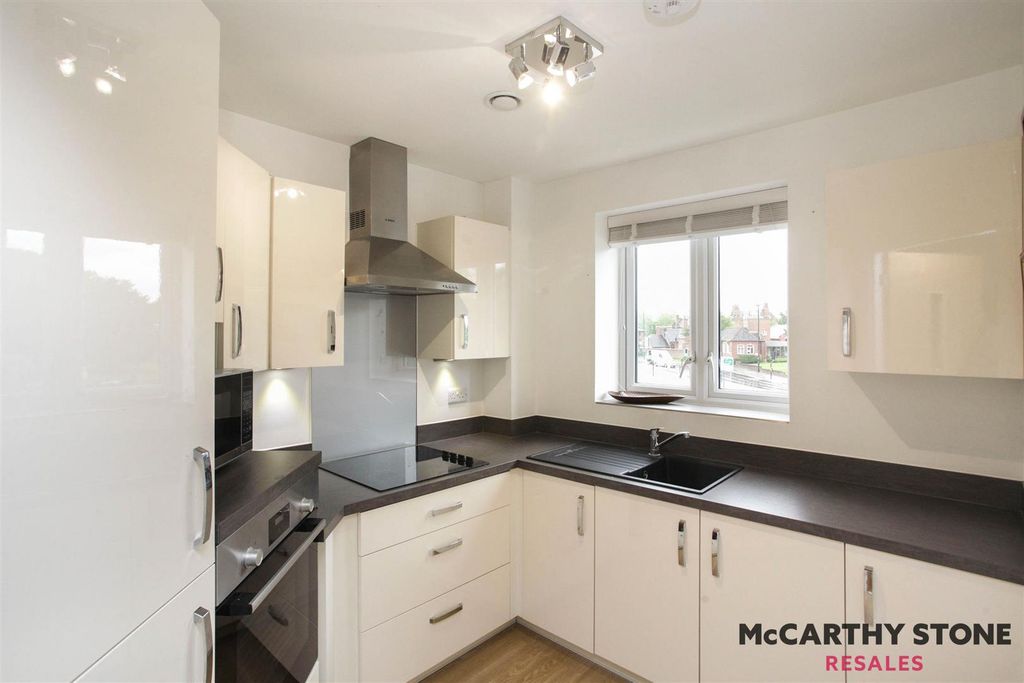 Additional image 5 of 2 bed flat for saleThe Close, Church Street, Nuneaton CV11