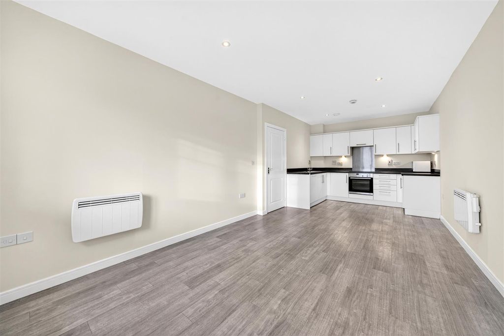 Additional image 8 of 2 bed flat for saleField House, Schoolgate Drive, Morden SM4