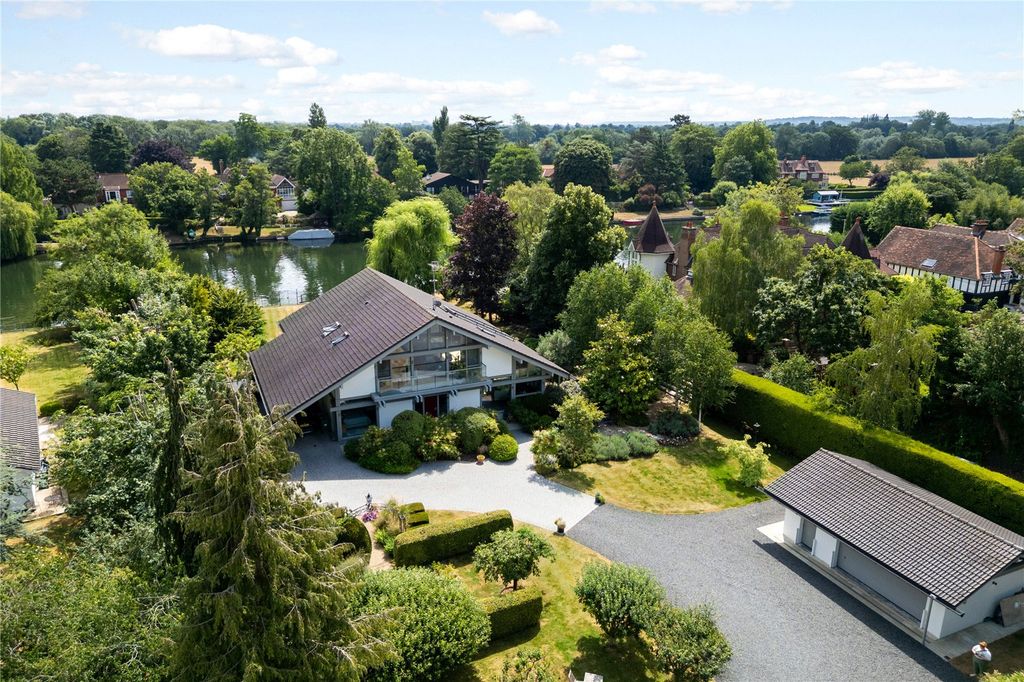 4 bed detached house for saleChauntry Road, Maidenhead, Berkshire SL6