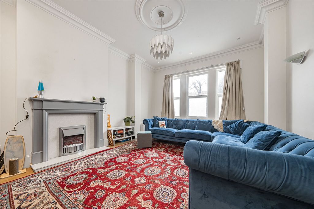 Additional image 4 of 3 bed flat for saleKingston Road, New Malden KT3