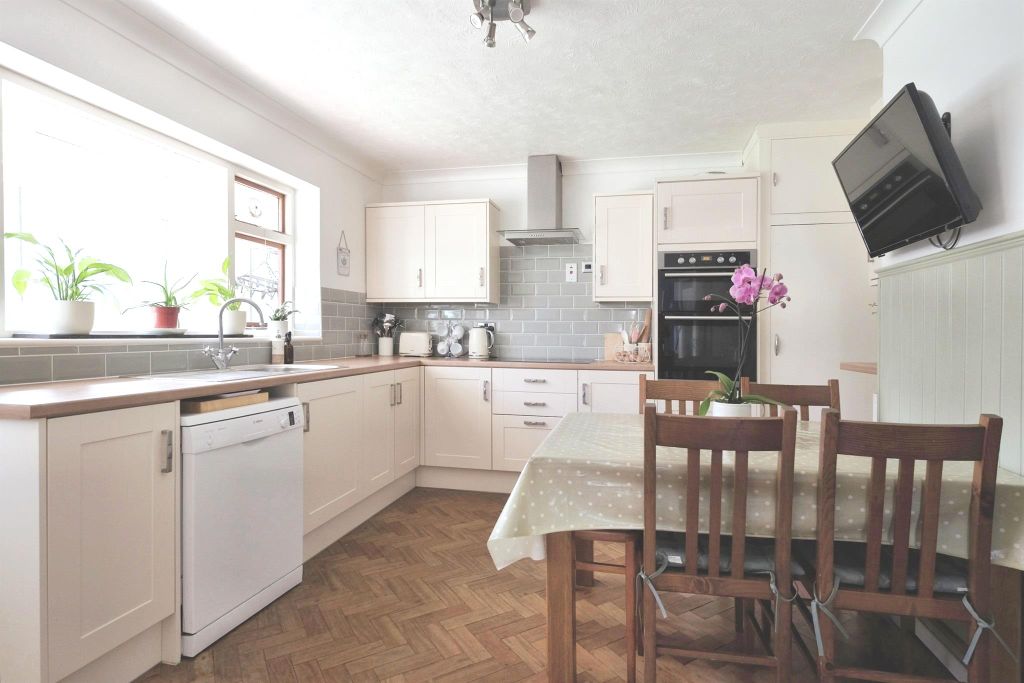 Additional image 4 of 5 bed detached house for saleRose Walk Close, Newhaven BN9