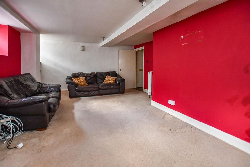 Additional image 4 of 2 bed flat for saleHigh Street, Newmarket CB8