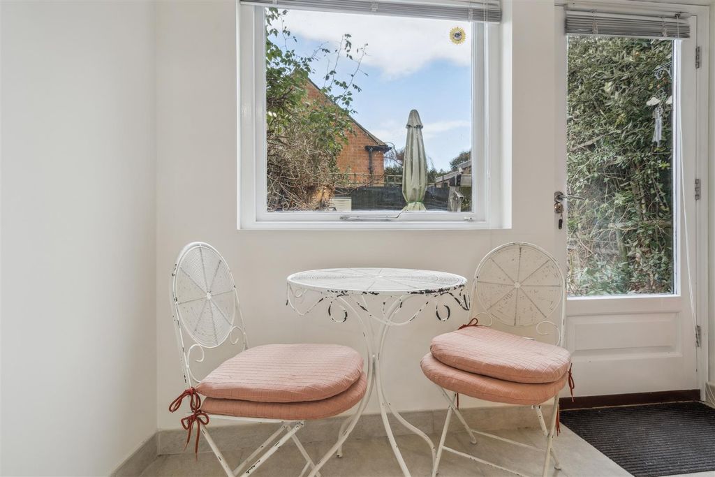 Additional image 5 of 3 bed property for saleHigh Street, Olney MK46