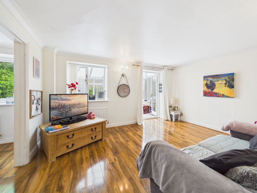Additional image 4 of 4 bed detached house for saleGrovers Court, Wycombe Road, Princes Risborough, Buckinghamshire HP27