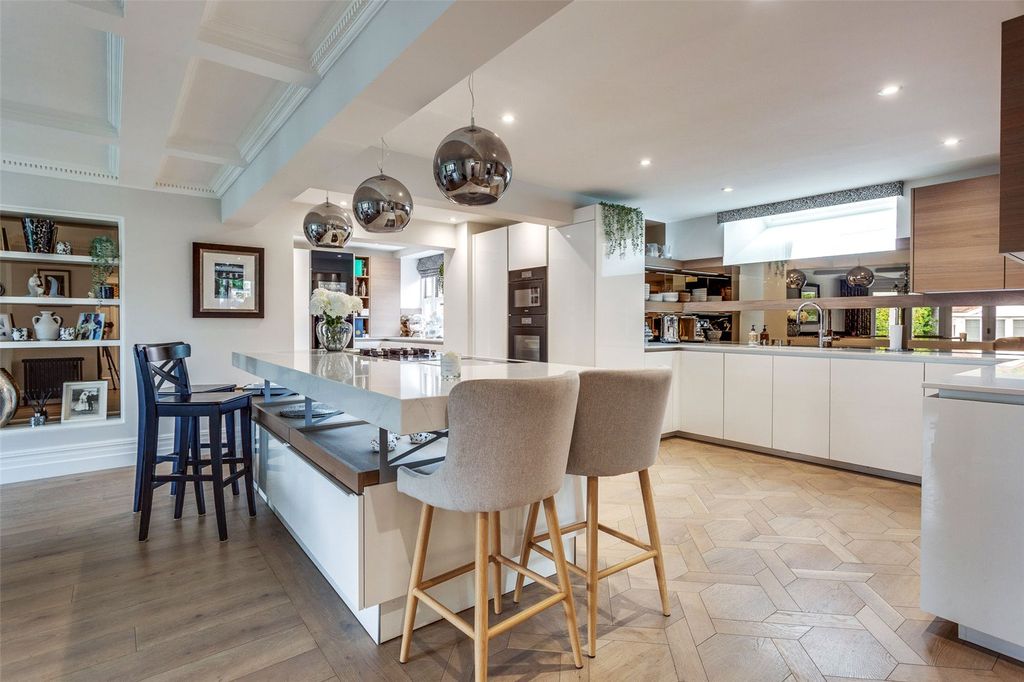 Additional image 15 of 4 bed detached house for saleMill Road, Marlow, Buckinghamshire SL7