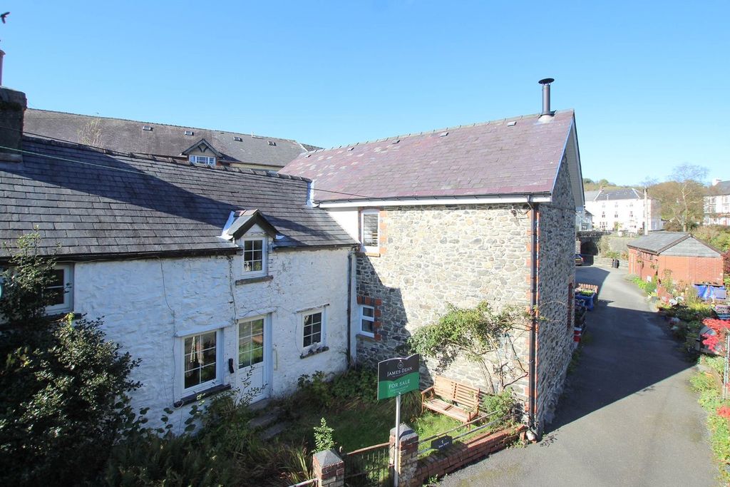 3 bed terraced house for saleRiverside, Llanwrtyd Wells LD5