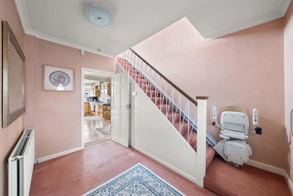 Additional image 10 of 5 bed detached house for saleDoncaster Drive, Northolt UB5