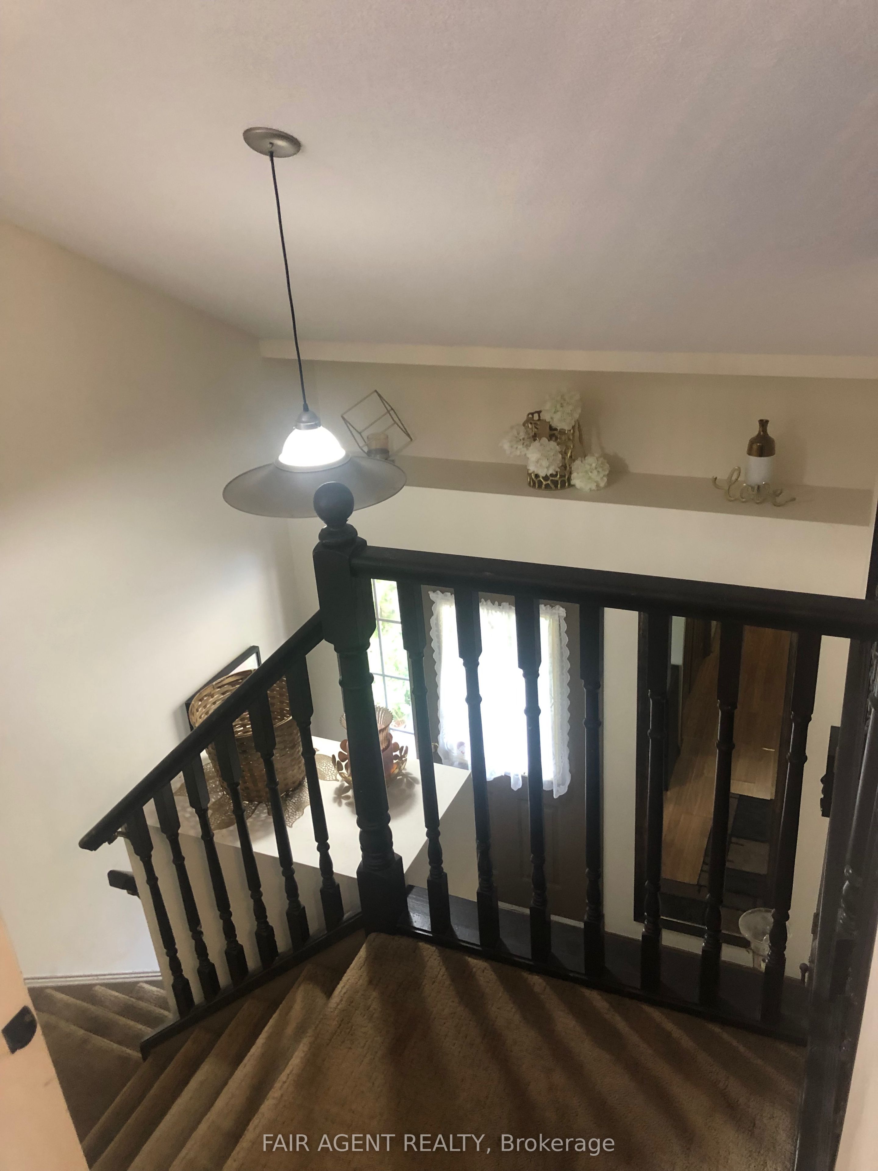 562 Erinbrook Drive, Kitchener, ON, N2E 3M8 photo 5