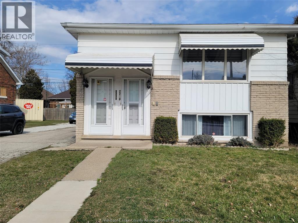 UPPER-2240 Howard Avenue, Windsor, ON, N8X3V1