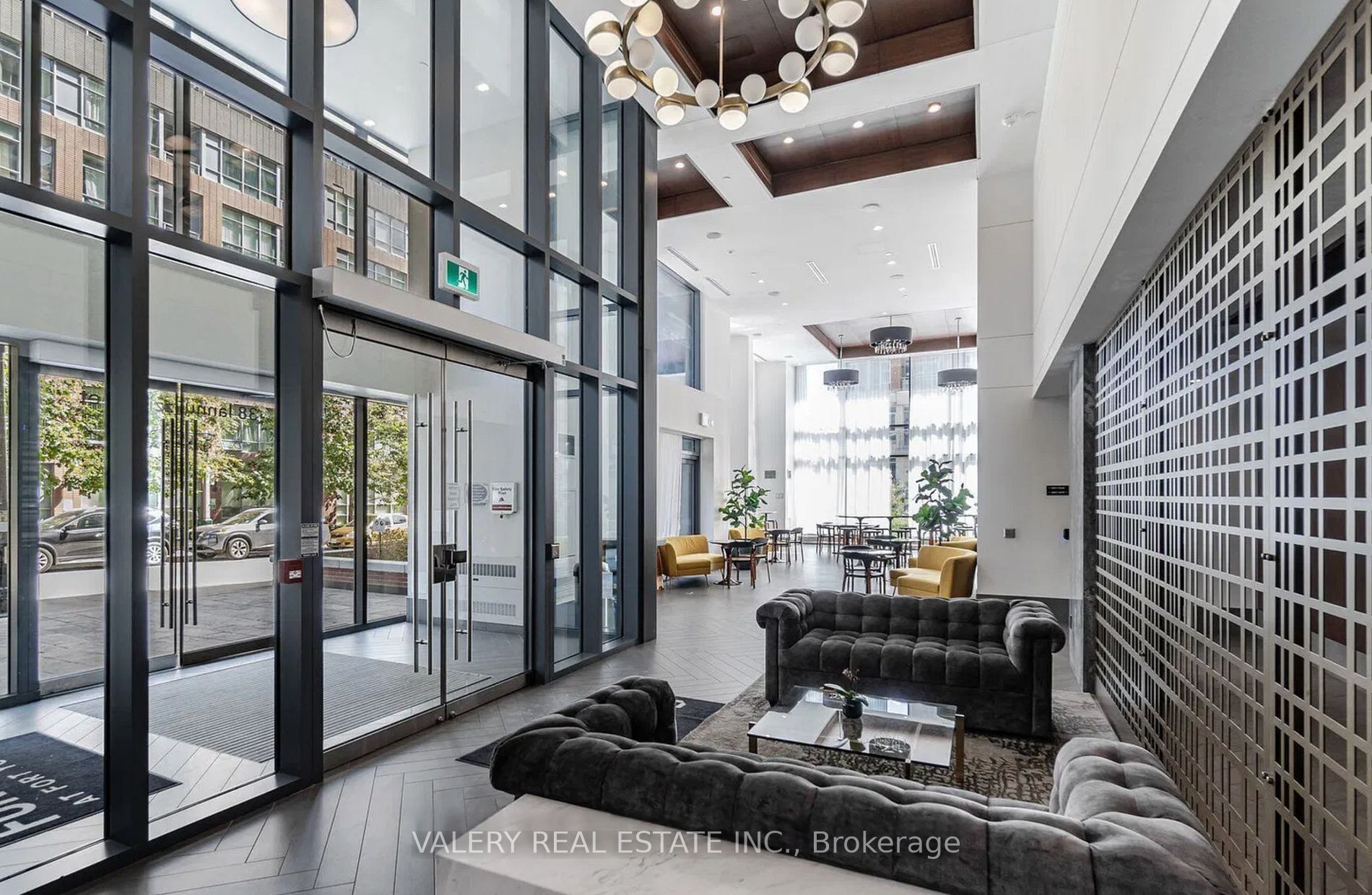 Additional image 2 of 1607-38 Iannuzzi Street W, Toronto, ON, M5V 0S2