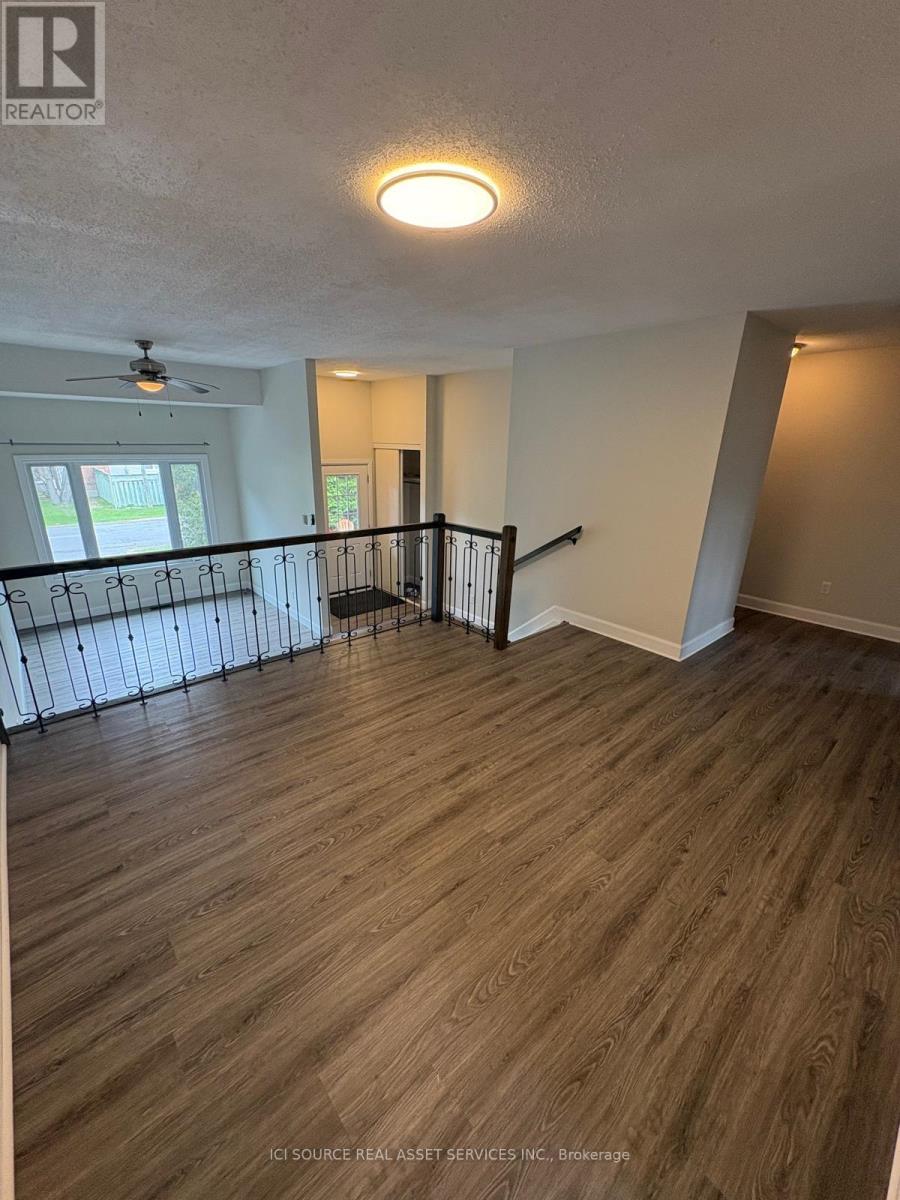 Additional image 4 of 2 Caribou Avenue, Ottawa, ON, K2S1M5