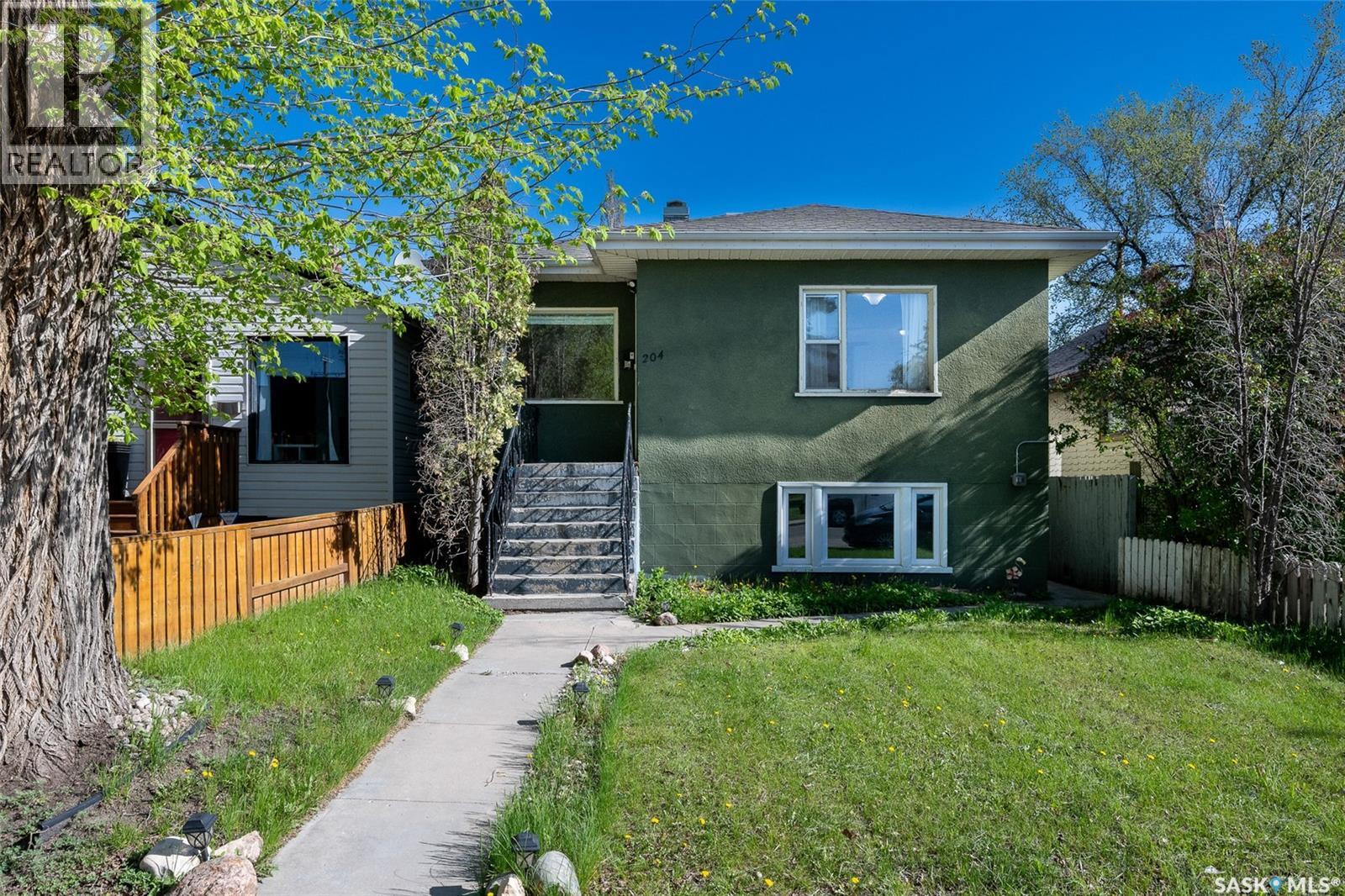 204 25th Street W, Saskatoon, SK, S7L0C4