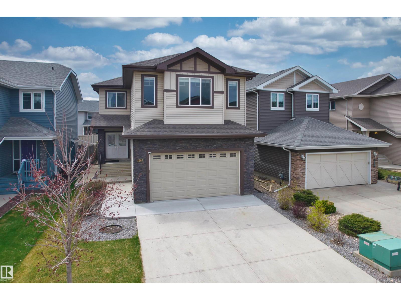 3807 Claxton Close SW, Edmonton, AB, T6W1Y5