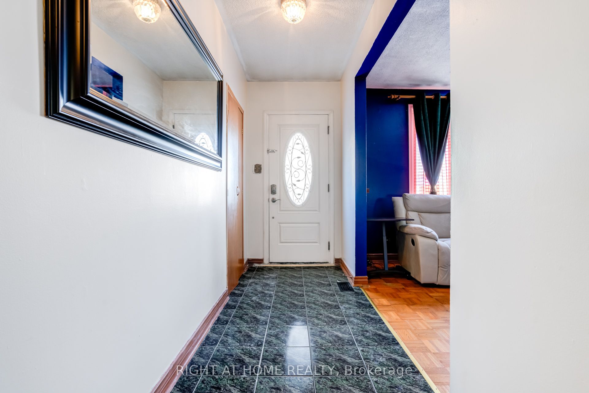 4 Leslie Street, Brampton, ON, L6X 2J4 photo 4