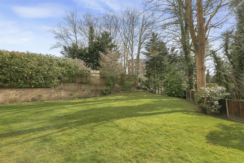 Additional image 16 of 2 bed flat for saleShenley Hill, Radlett WD7