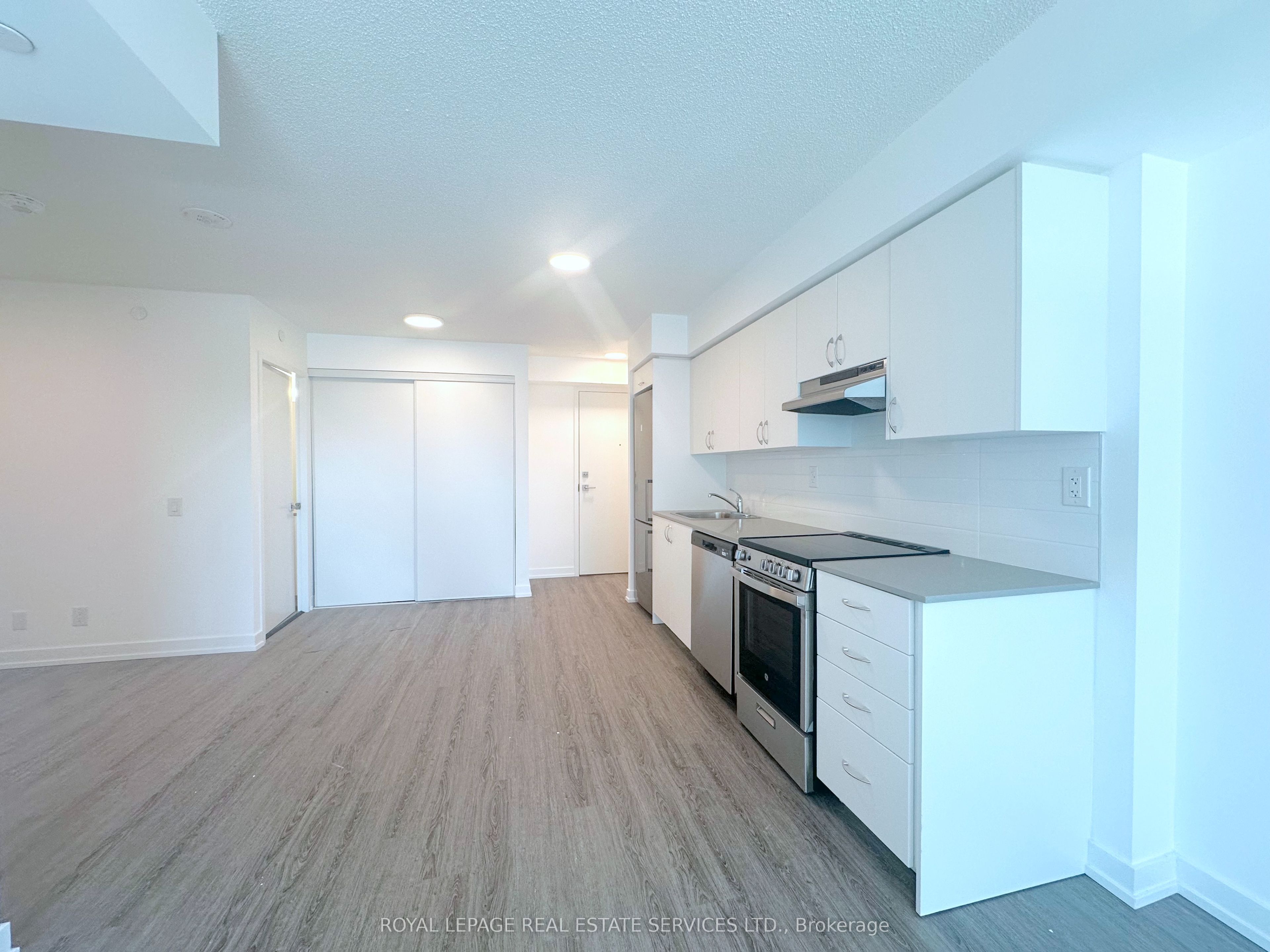 423-25 Kitney Drive, Ajax, ON, L1S 4S4 photo 2