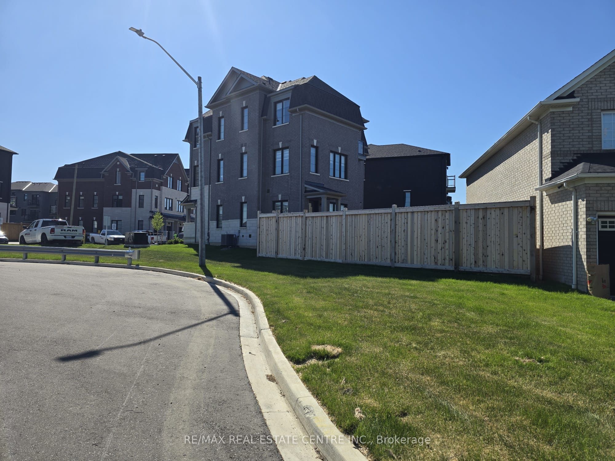 Additional image 4 of 5959 Saigon Street, Mississauga, ON, L6H 7G1
