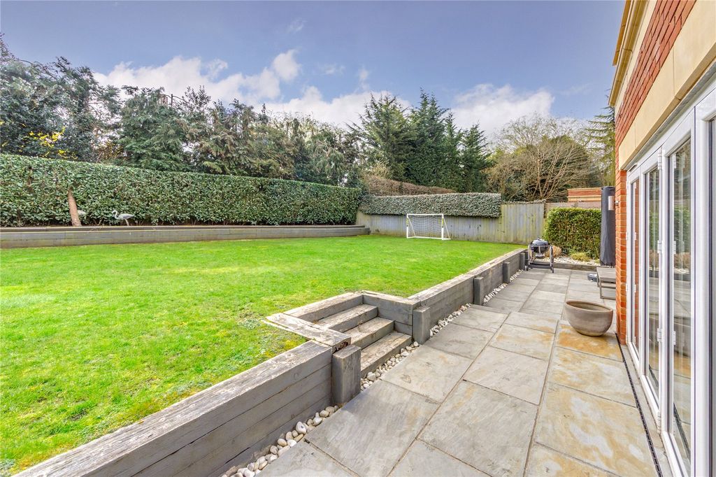 Additional image 34 of 6 bed detached house for saleViburnum Gate, Radlett, Hertfordshire WD7