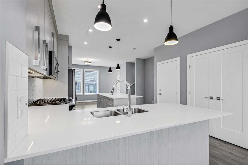 25 Red Embers Place NE, Calgary, AB, T3N 1K6 photo 5