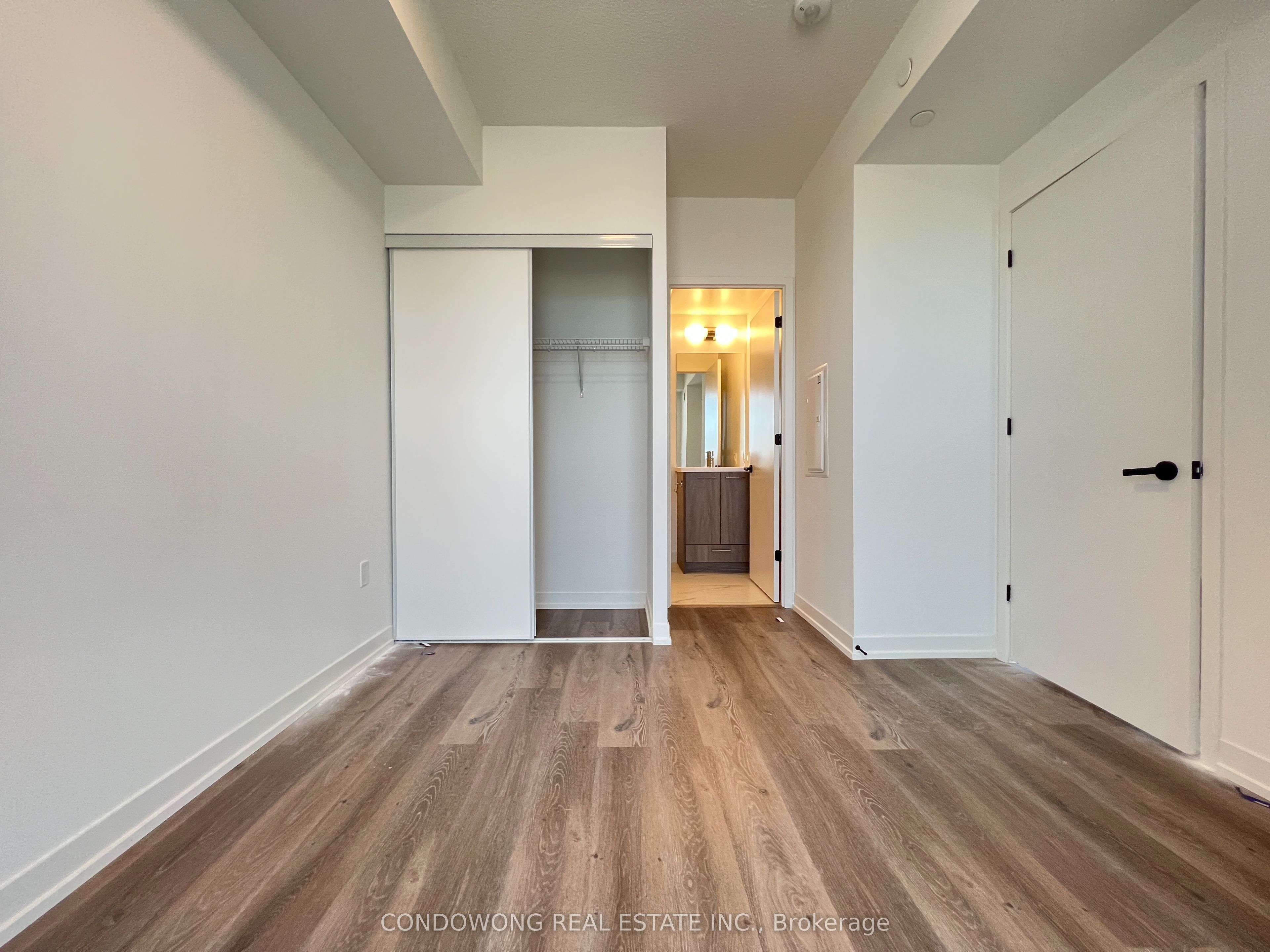 2606-28 Interchange Way, Vaughan, ON, L4K 0P8 photo 5