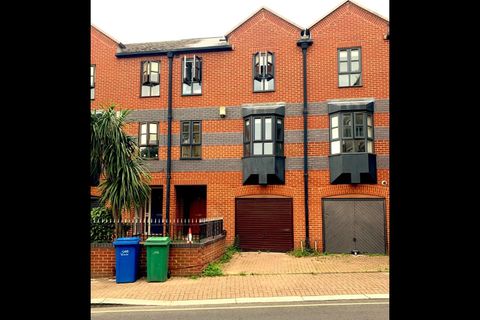 West Lane, London SE16