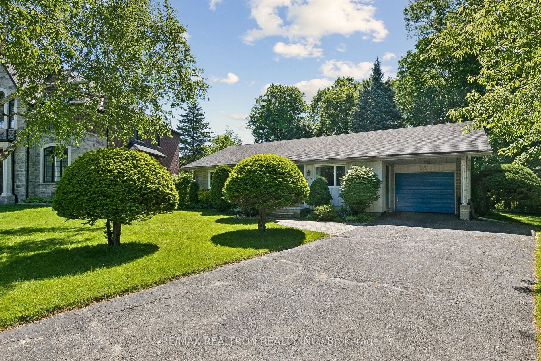 25 Groveland Crescent, Toronto, ON, M3A 3C4