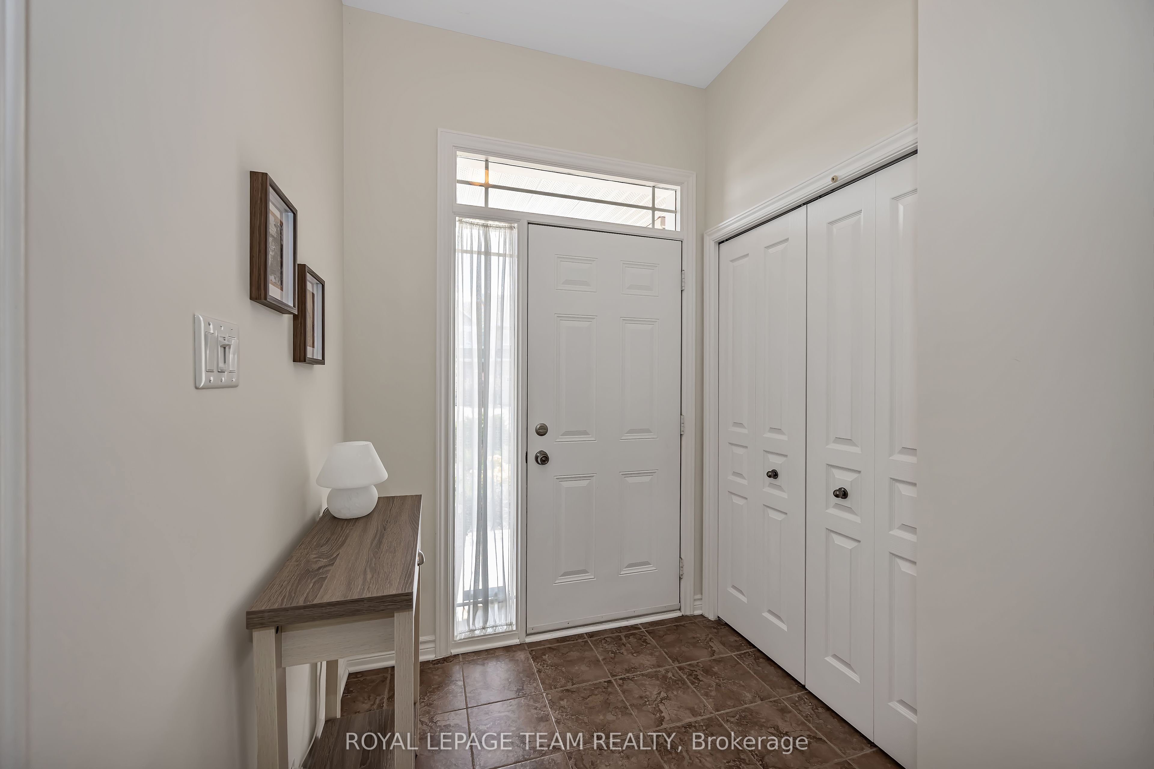 Additional image 4 of 472 Celtic Ridge Crescent, Ottawa, ON, K2W 0B2