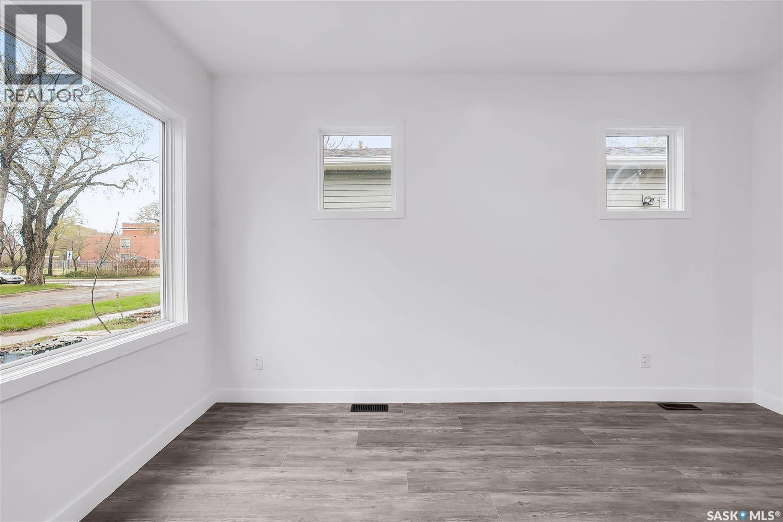 Additional image 3 of 1230 E Avenue N, Saskatoon, SK, S7L1T4
