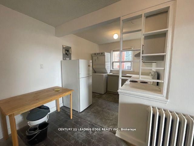 Apt 1-1516 Eglinton Avenue W, Toronto, ON, M6E 2G8