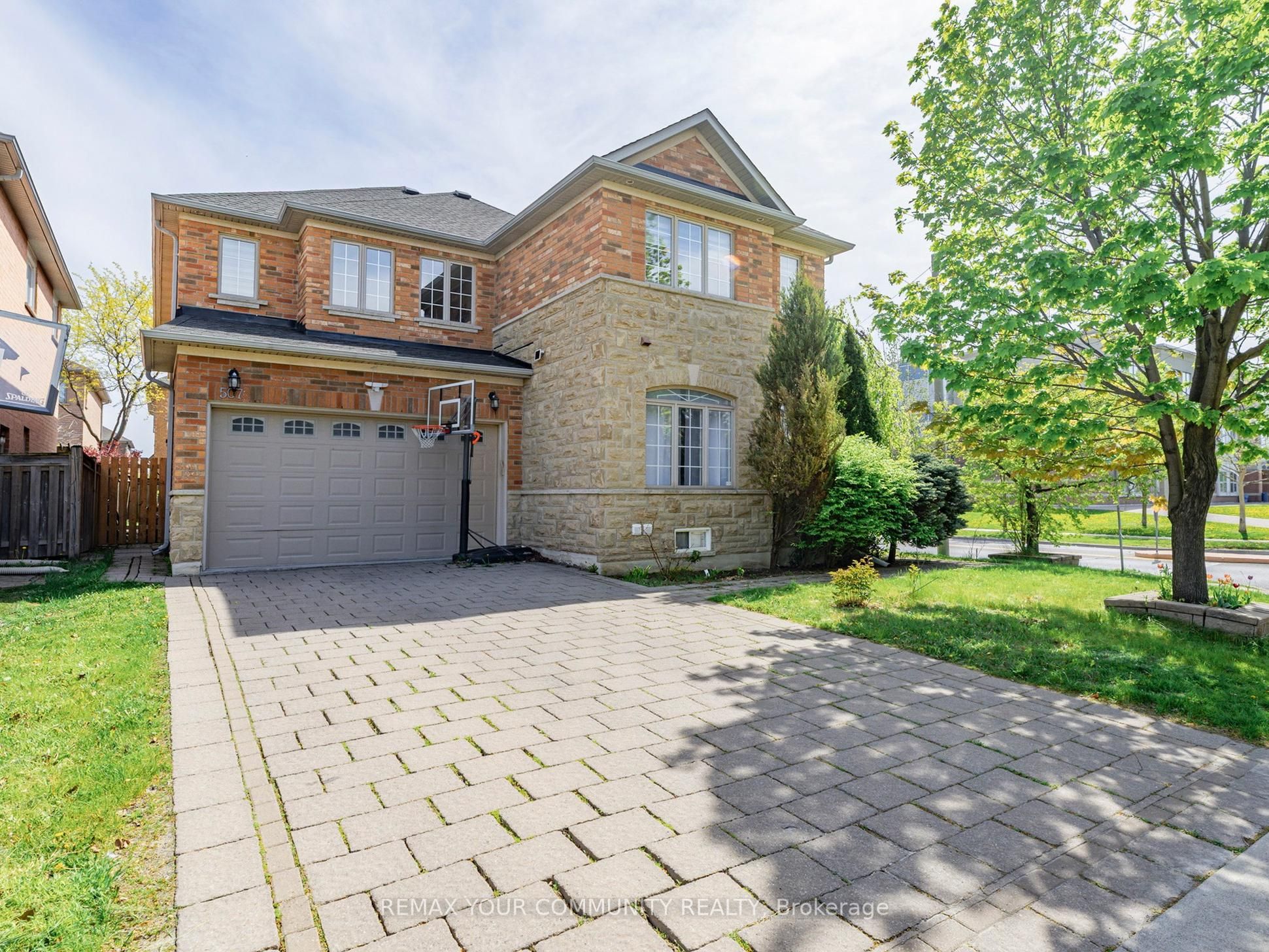 507 Autumn Hill Boulevard, Vaughan, ON, L4J 9B7