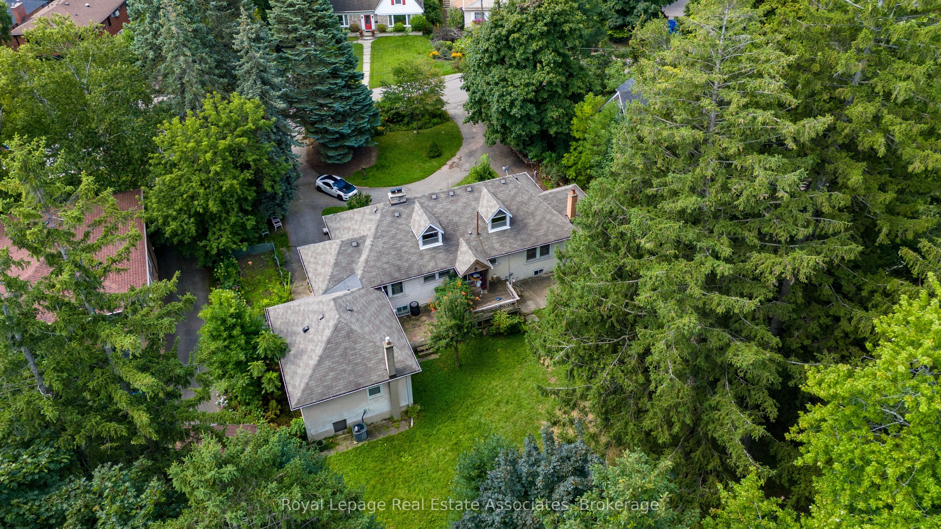 11 Ben Machree Drive, Mississauga, ON, L5H 2S2