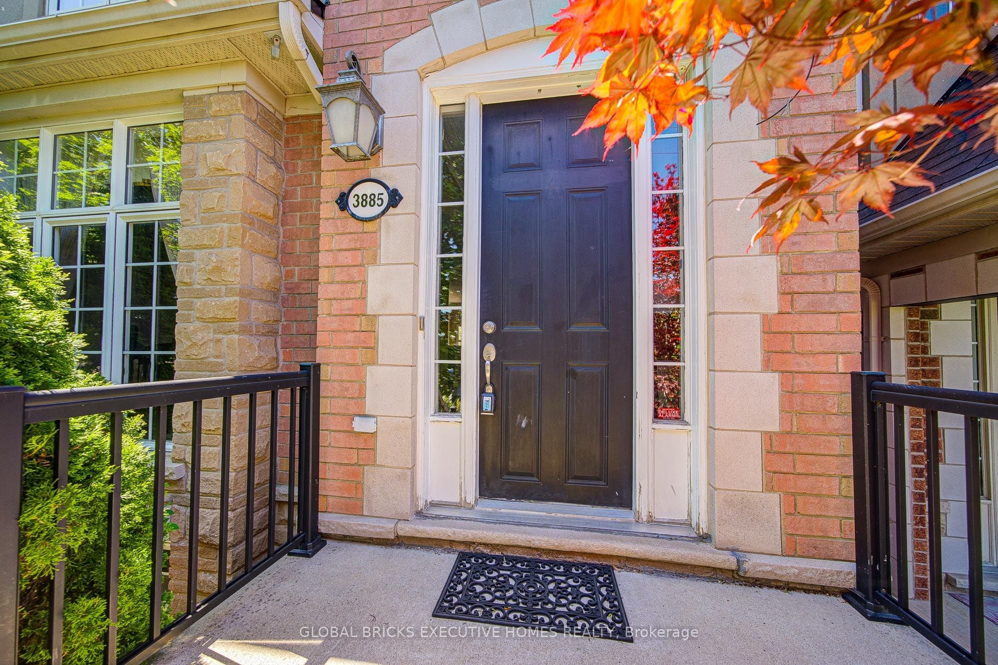 Additional image 3 of 3885 Eglinton Avenue, Mississauga, ON, L5M 7Z7